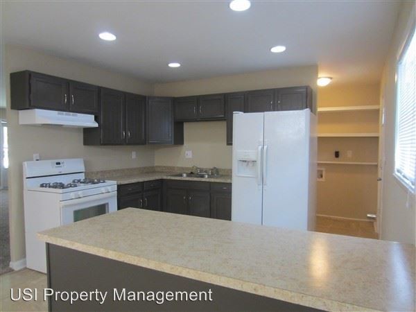Building Photo - 9239 Celtic Ct
