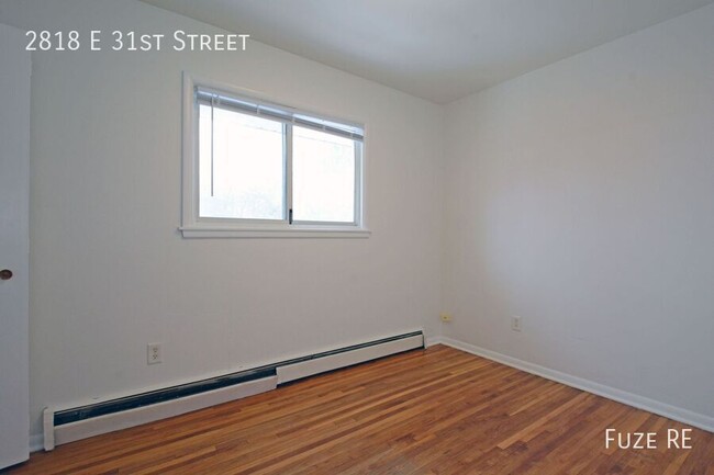 Building Photo - 2818 E 31st St
