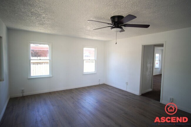 Foto del edificio - 214 E Belle Ave