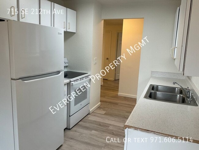 Building Photo - Beautifully Renovated 2BD,1.5BA home, on t...