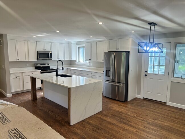 Foto del edificio - 9149 Wintergreen Dr