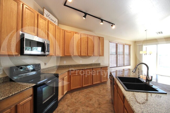 Foto del edificio - 16334 N 172nd Ln