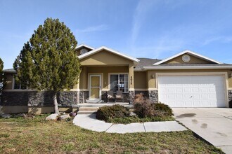 Building Photo - 4024 Mountain Moon Dr W