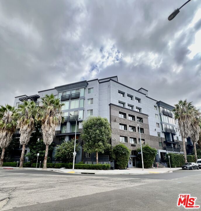 Foto principal - 629 Traction Ave