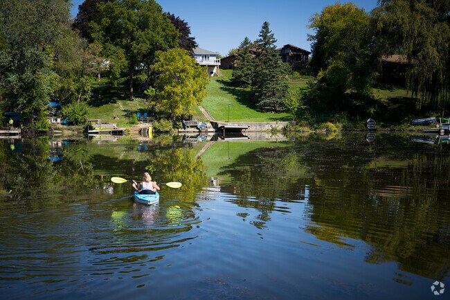 Woods Creek Lake in Lake In The Hills Estates is a popular boating destination.