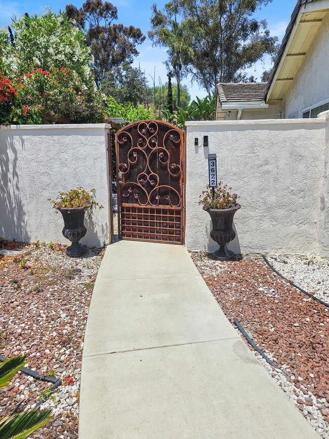 Building Photo - 3622 Wild Oats Ln