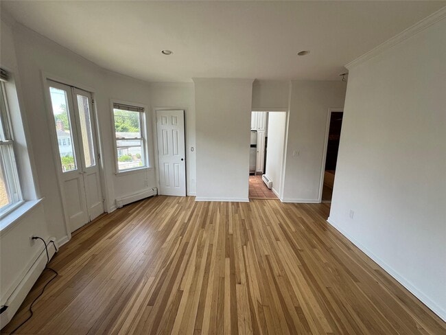 Building Photo - 339 Midland Ave