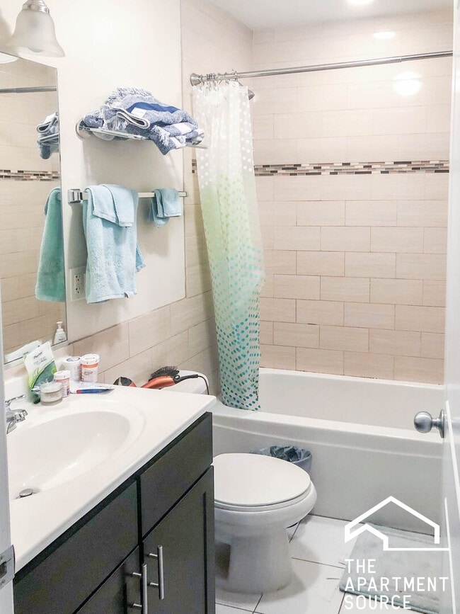 Foto del edificio - 849 W Cornelia Ave