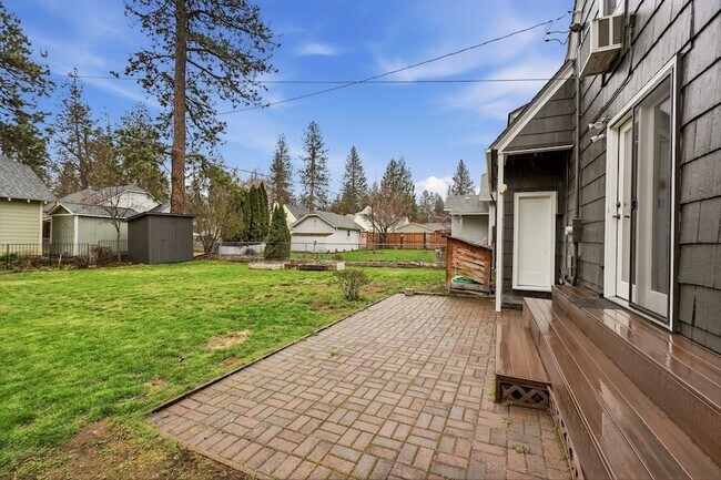 Foto del edificio - 2617 S Post St