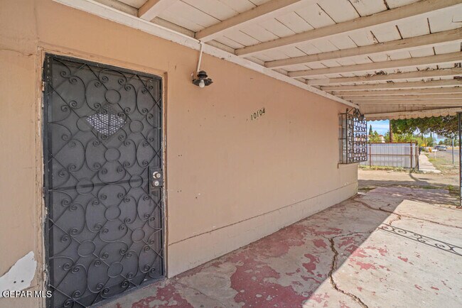 Building Photo - 10104 Socorro Rd