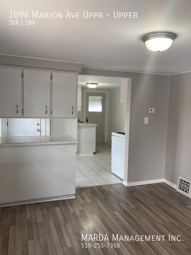 Photo du bâtiment - SPACIOUS 3 BED/1 BATH UPPER + HYDRO