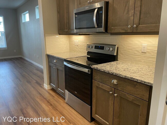 Building Photo - 3 br, 2.5 bath House - 7039 S Ridge Way
