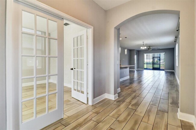 Foto del edificio - 1856 Napoli Dr