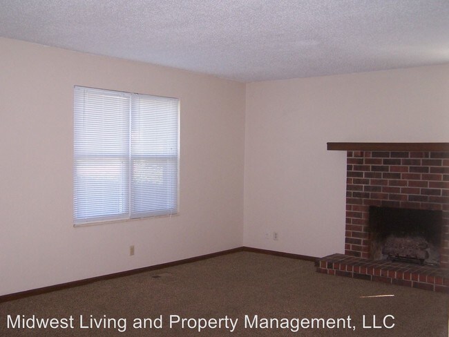 Building Photo - 2352 S Fuller Ct