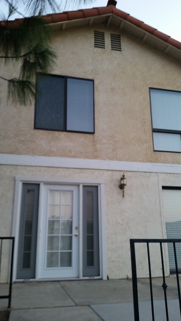 Foto del edificio - 2 Bedroom / 2 Bathroom Home inside Canyon Lake