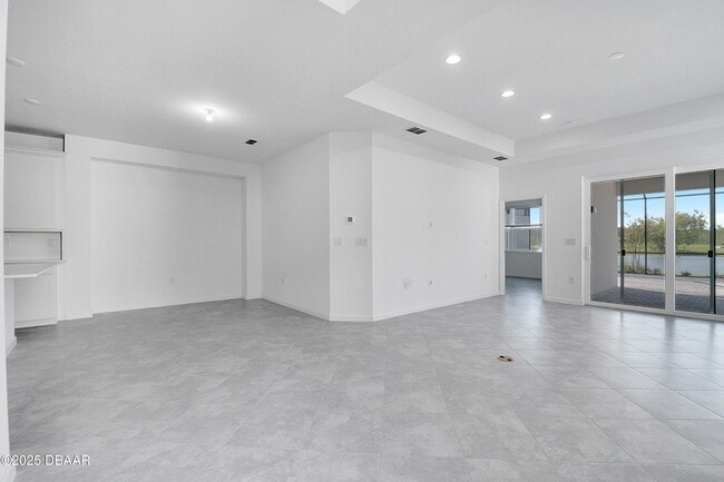 Building Photo - 215 Summertime Pl