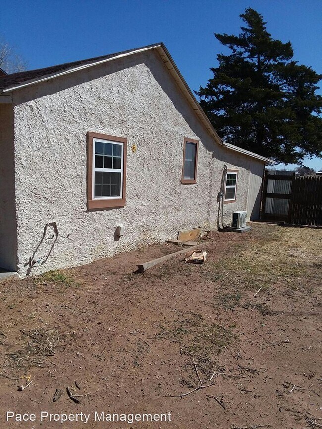 Building Photo - 3 br, 1 bath House - 4412 Morning DR