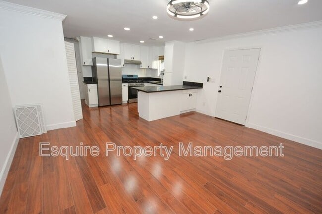 Foto del edificio - 938 Douglas Ave