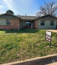 Building Photo - 321 Bowles Ct
