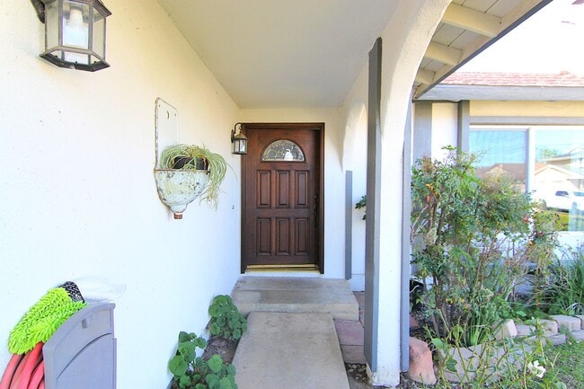 Building Photo - 5604 Bloomfield St