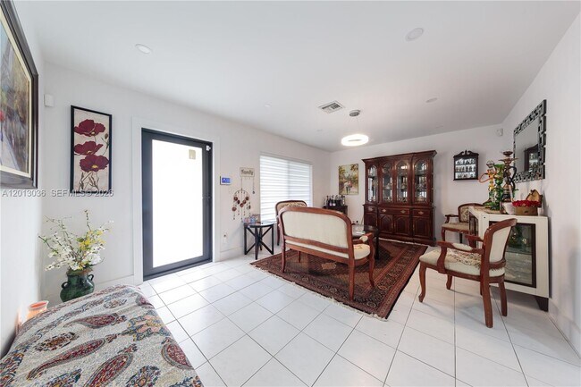 Foto del edificio - 19311 Sterling Dr