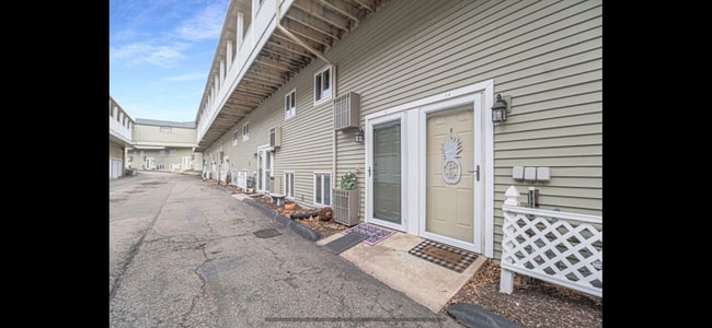 Building Photo - 125 Wa Wee Nork Dr