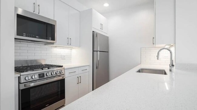 Building Photo - 1 bedroom in NEW YORK NY 10014