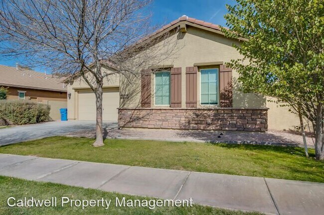 Building Photo - 3526 E Sierra Madre Ave