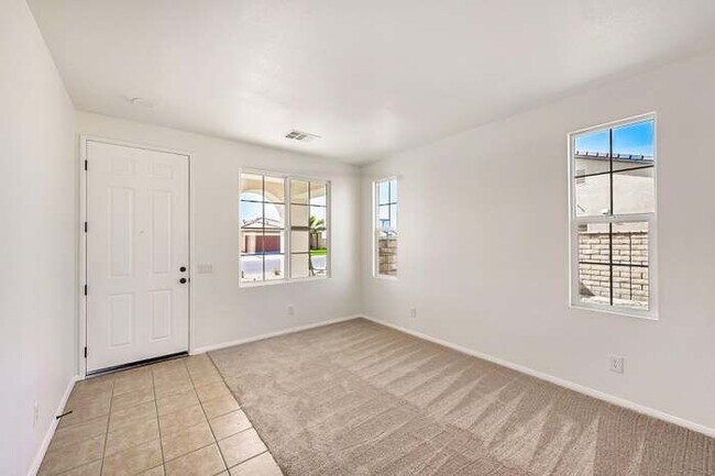 Foto del edificio - 80604 Tinsley Ave