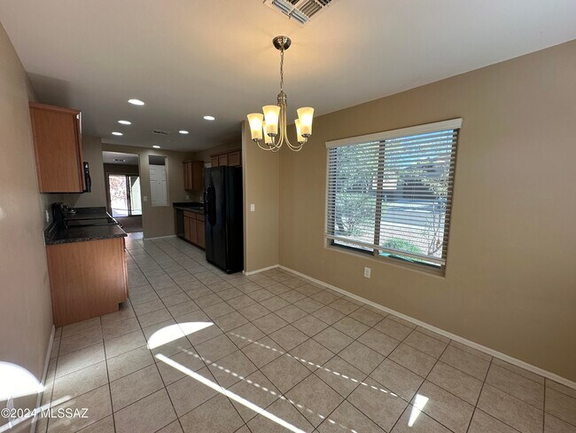 Foto del edificio - 6258 W Yew Pine Way