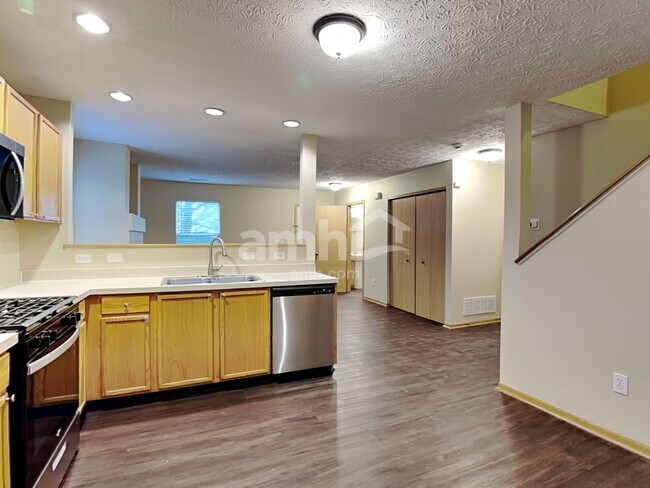 Foto del edificio - 7525 Hemrich Dr