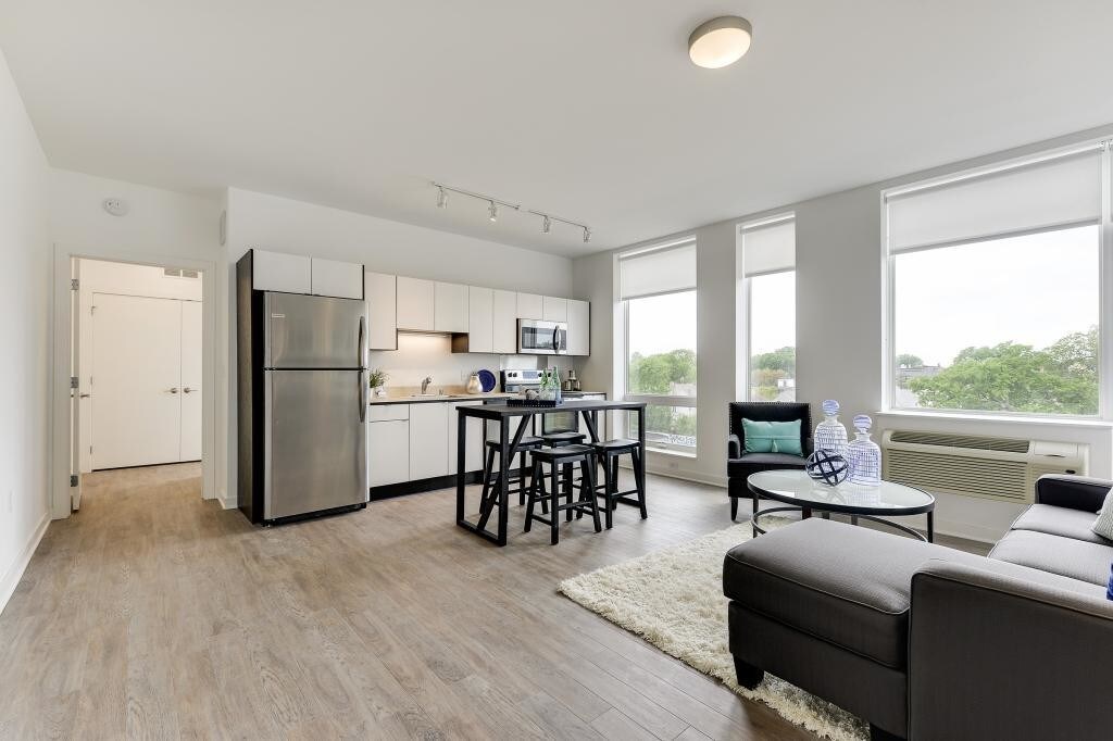 Foto principal - 2015 Lyndale Ave S