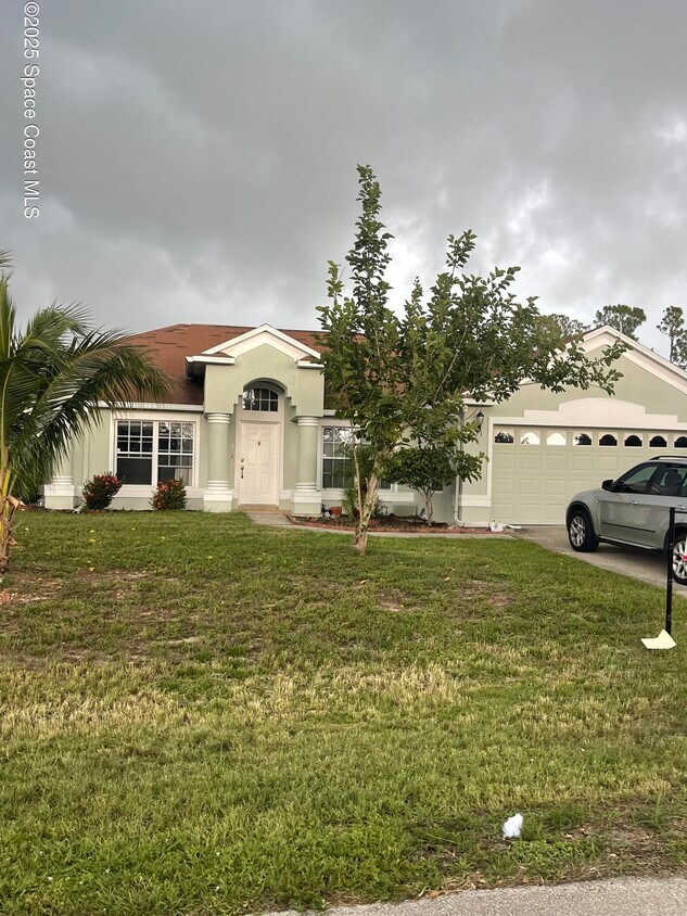 Foto principal - 1523 Elmhurst Cir SE