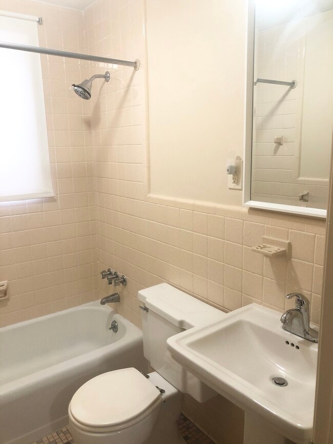 Bathroom - 38 Warren Ave