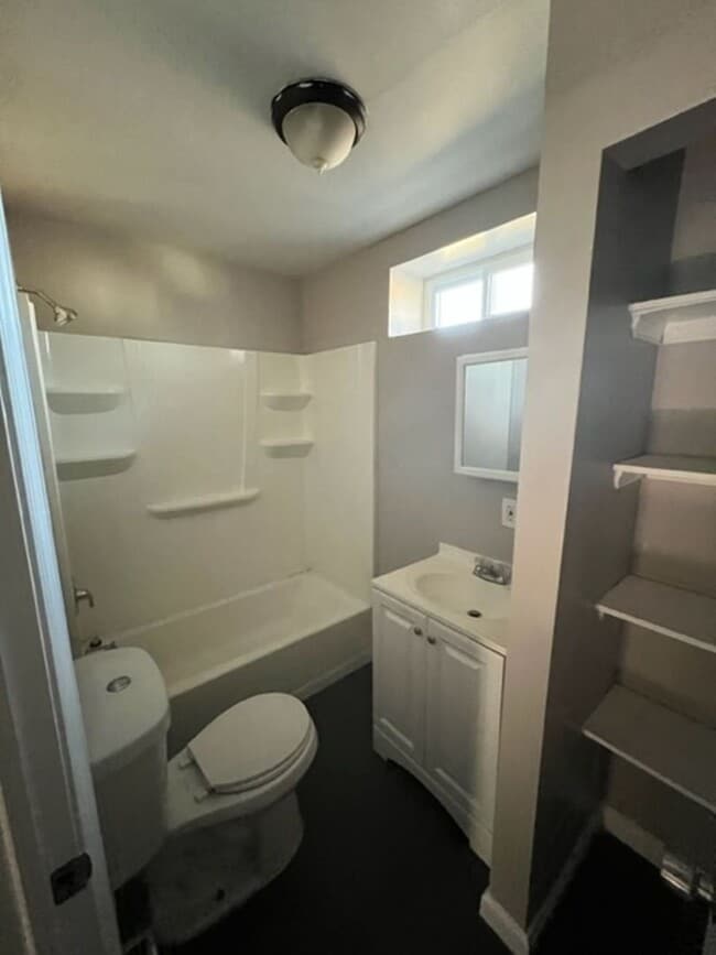 Photo - 1847 E Cornwall St Apartment