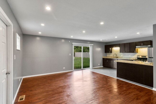 Foto del edificio - 5838 Woodgate Dr