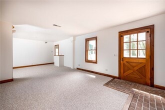 Building Photo - 1253 Fairport Rd