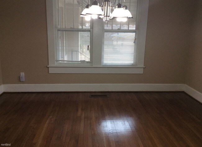 Foto del edificio - 3 br, 1 bath House - 700 12th Avenue
