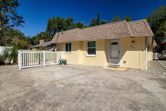Photo - Indian Beach Park Duplex - walk to Ringling College!! Apartment