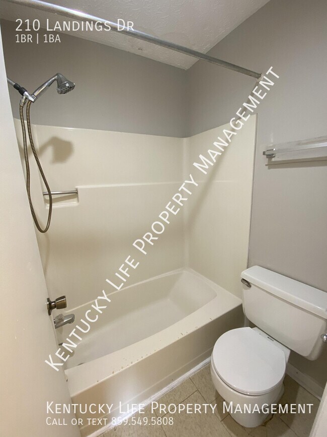 Foto del edificio - 210 Landings Dr