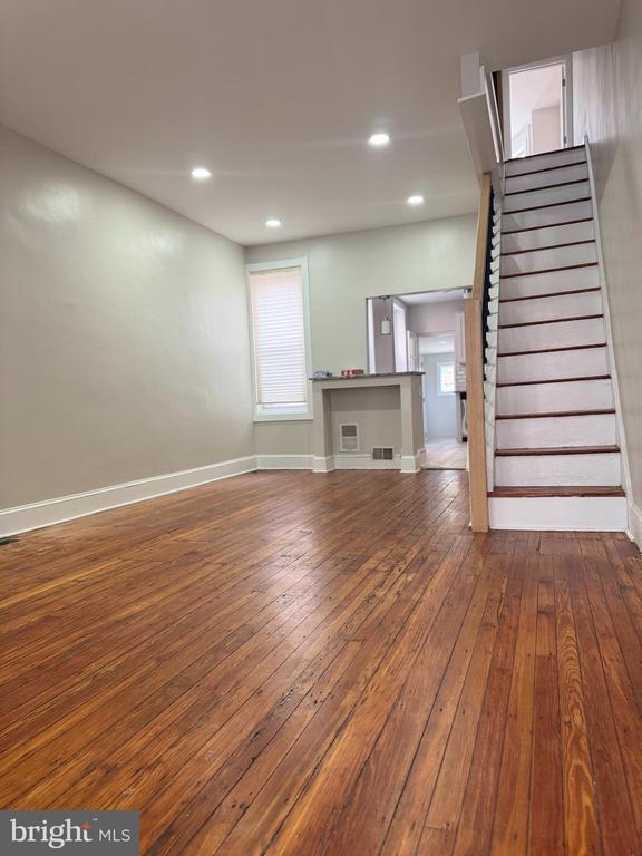 Foto principal - 2339 E Fletcher St