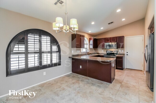 Building Photo - 4270 E Amarillo Dr