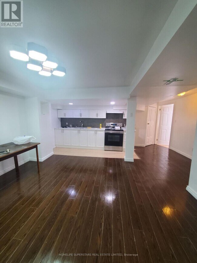 Photo du bâtiment - 6096 Windfleet Cres