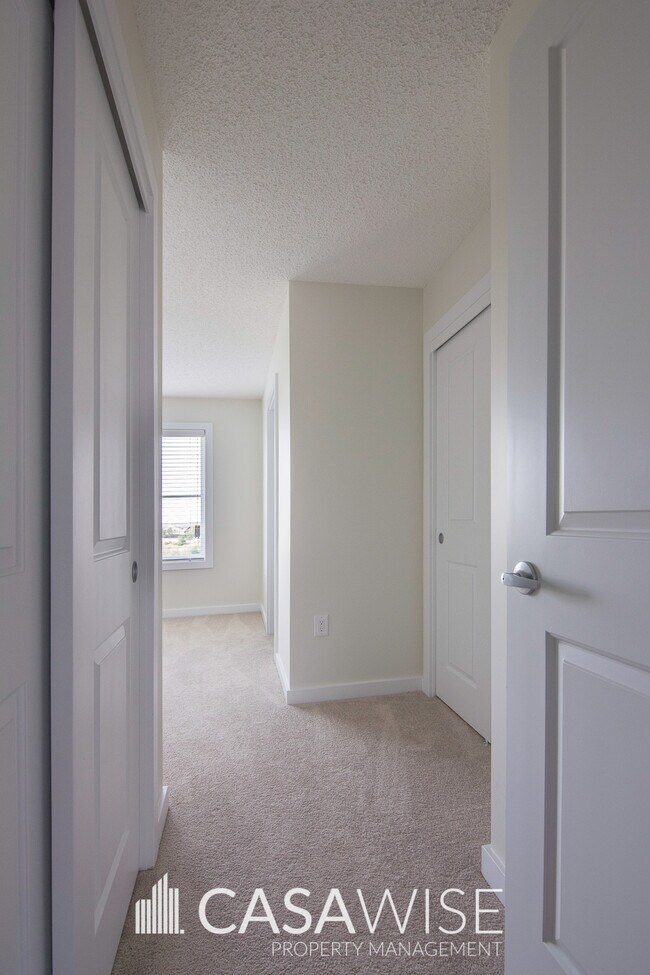 Photo du bâtiment - 655-655 Watt Blvd SW