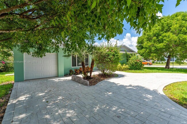 Foto del edificio - 12520 SW 106th St