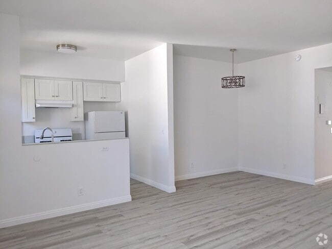 Building Photo - 2452 S Centinela Ave