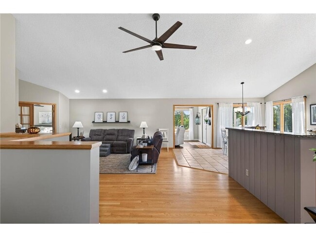 Foto del edificio - 14372 Heather Ridge Dr