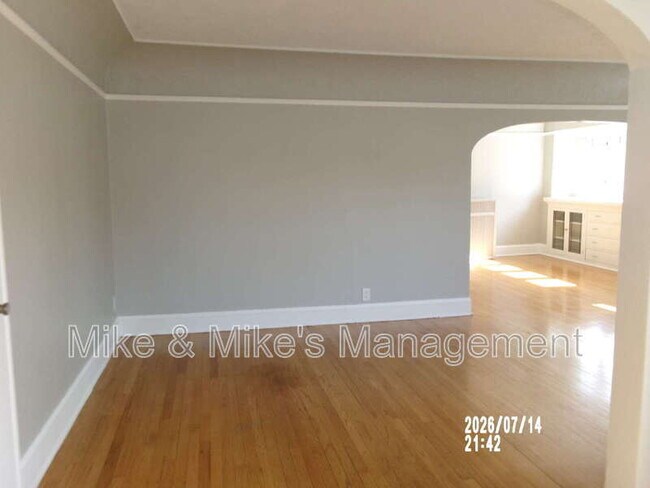 Foto del edificio - 6424 W Chambers St