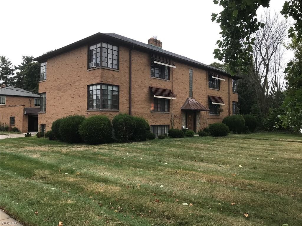 Primary Photo - 19860 Lorain Rd
