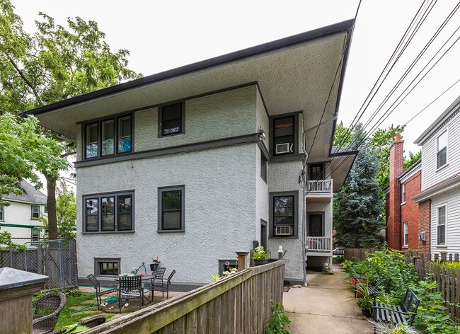 Building Photo - 202 Ridgeland Ave